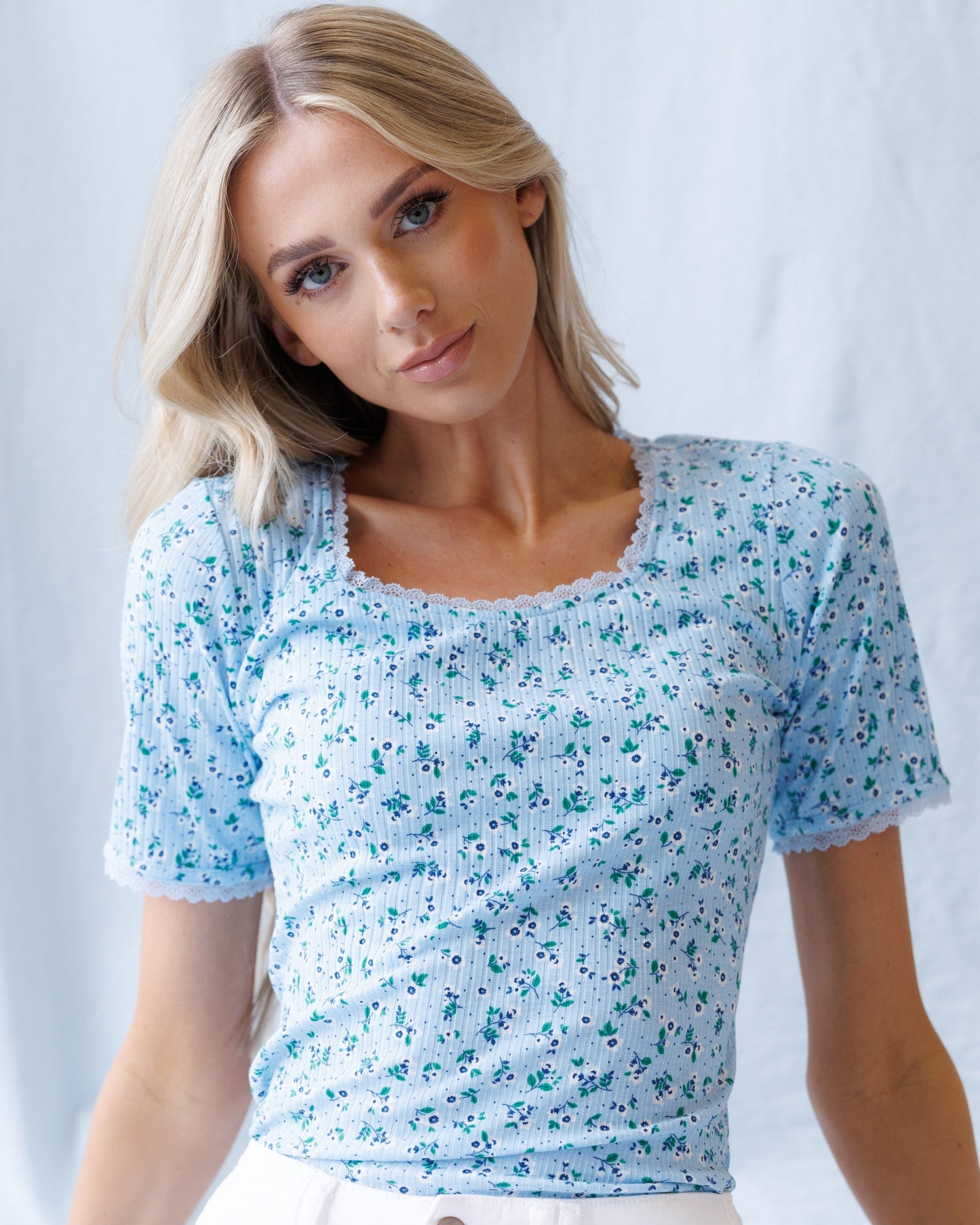 Cameo Tee