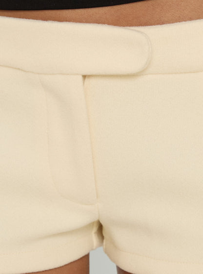 In Motion Mini Short Butter